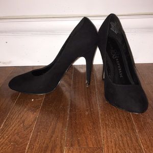 Black heels